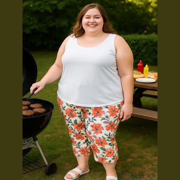 Denim 24/7 Orange White Tropical Flowers  Capris Plus Size 24W - Picture 1 of 12